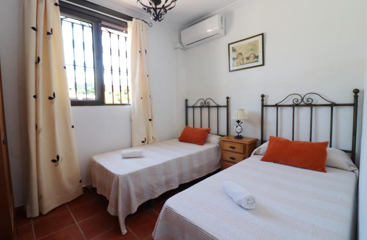 Camaron Villa
